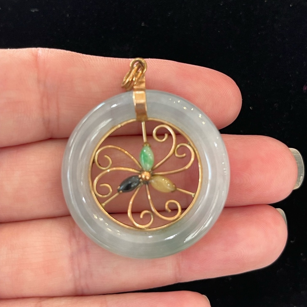 Gold and Green Jade Pendant with Intricate Wire Design